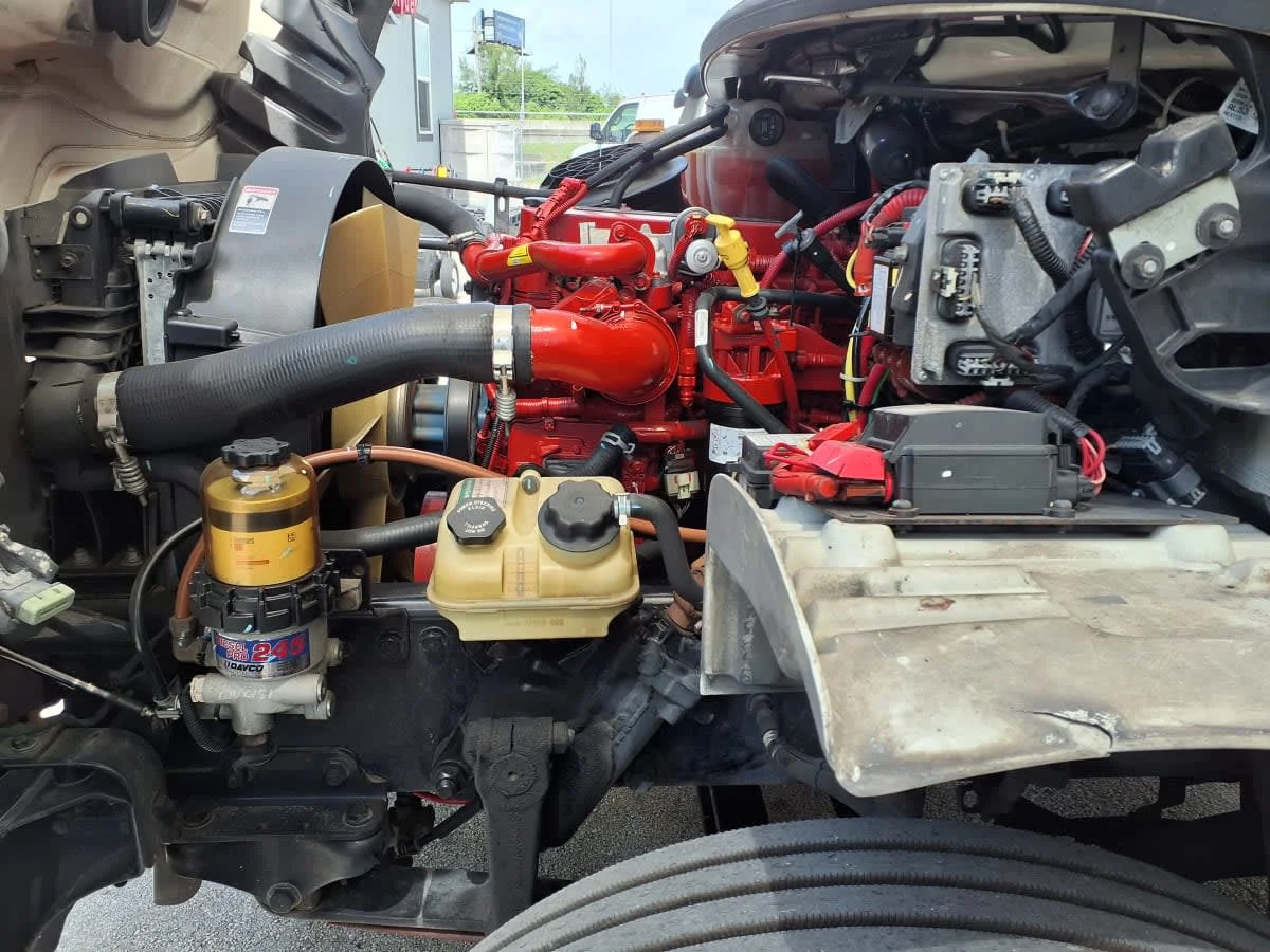 2019 Freightliner M2 106 in Davie, FL — photo 10