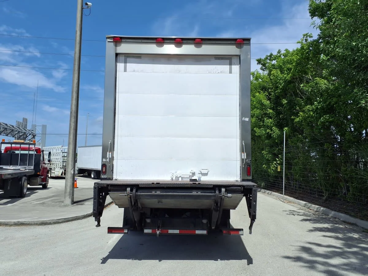 2019 Freightliner M2 106 in Davie, FL — photo 5