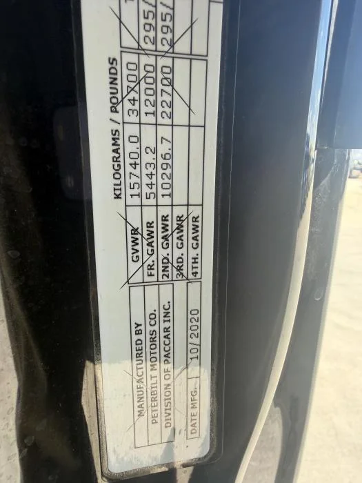 2021 Peterbilt 579 — photo 27