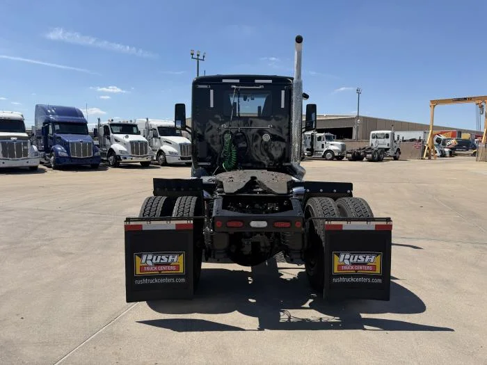 2021 Peterbilt 579 — photo 5