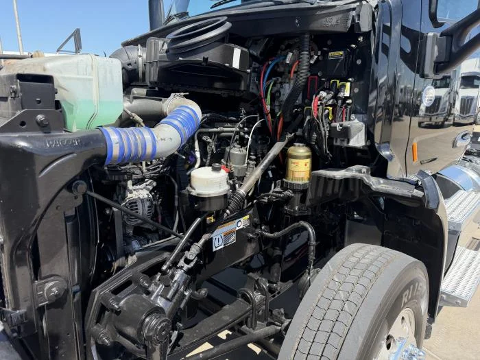 2021 Peterbilt 579 — photo 17