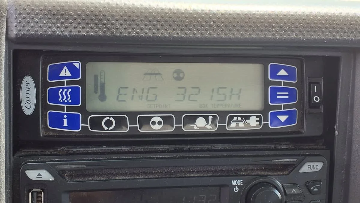 2019 Isuzu NRR in Salisbury, MA — photo 13