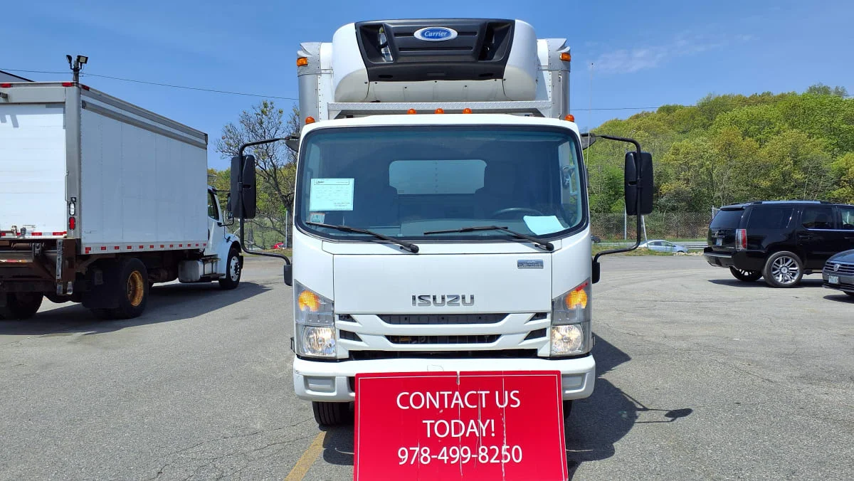 2019 Isuzu NRR in Salisbury, MA — photo 2
