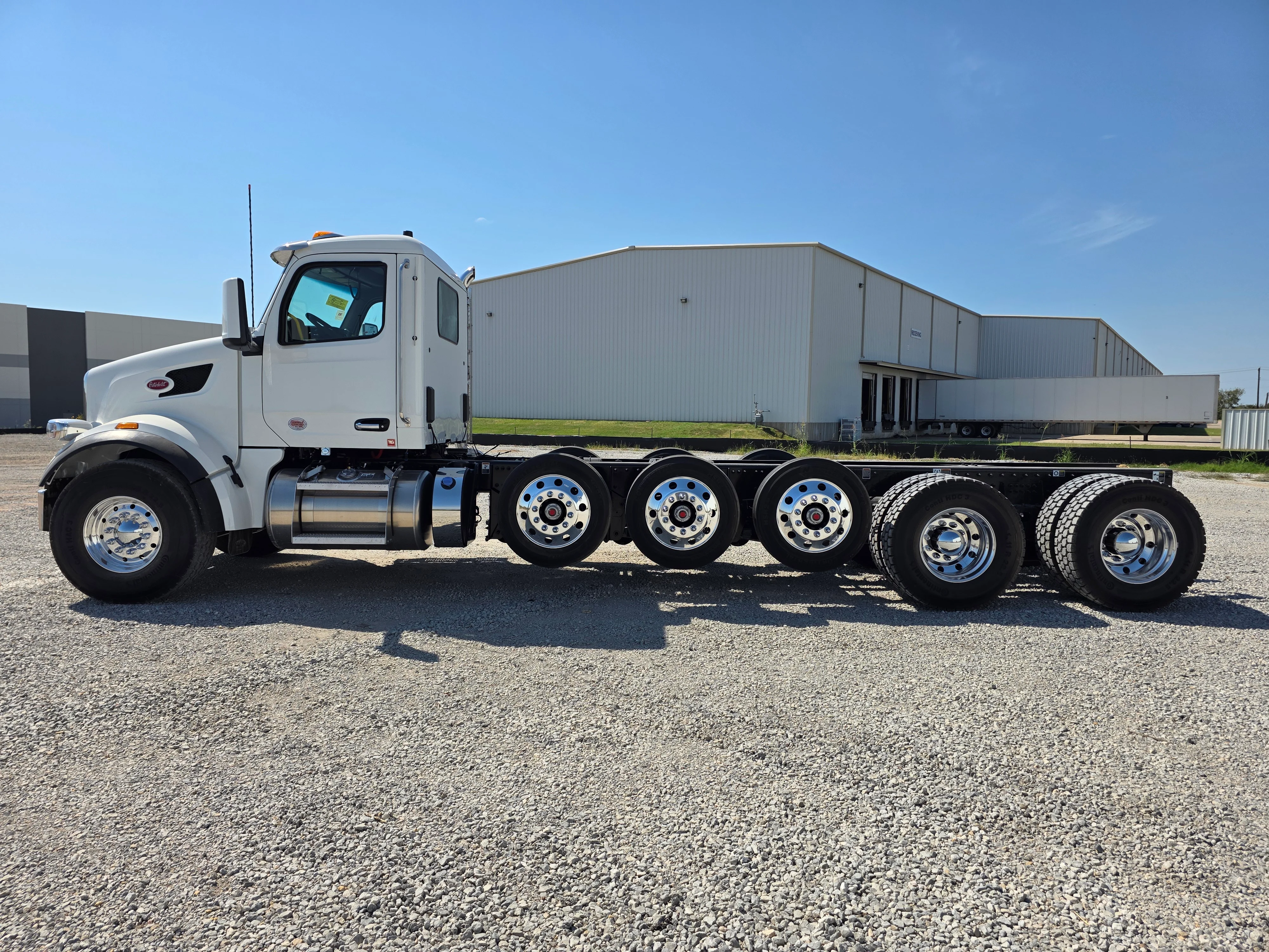 2026 Peterbilt 567 in Louisville, KY — photo 2