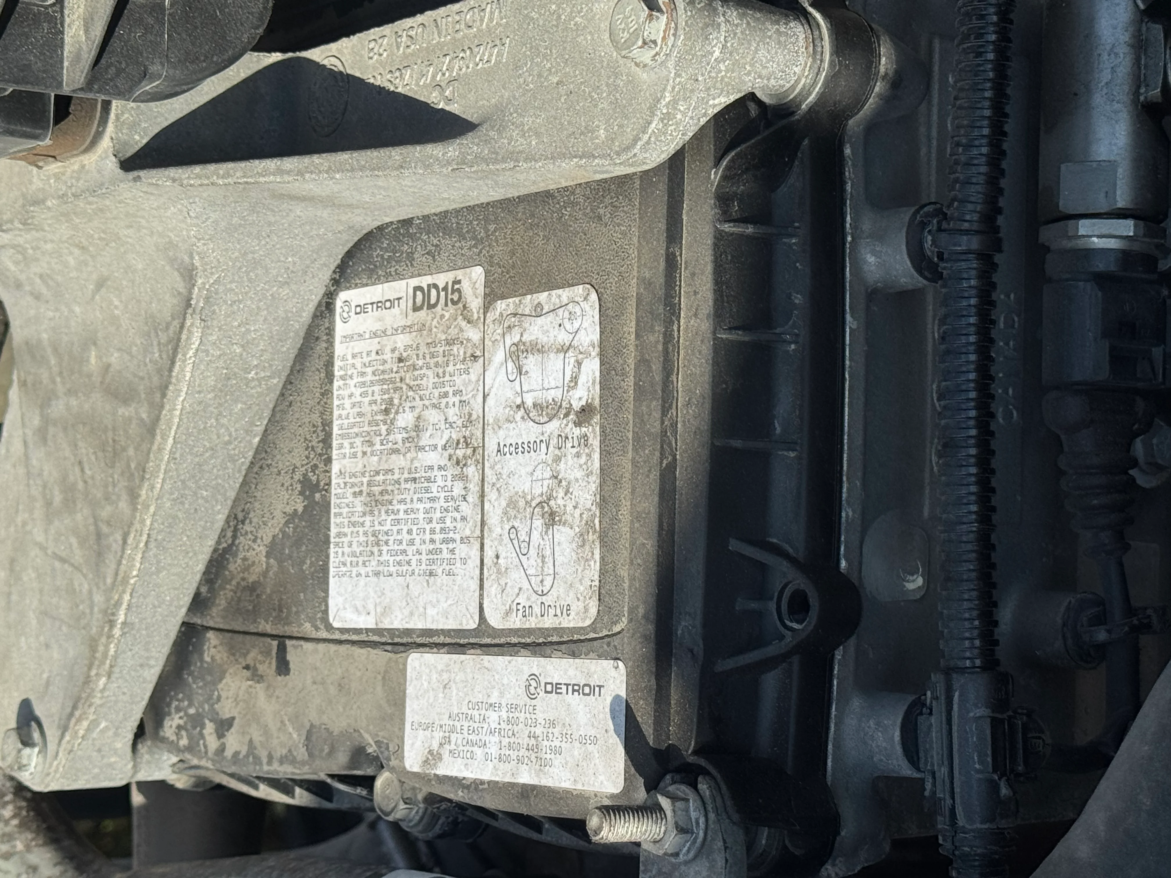 2023 Freightliner Cascadia in Fontana, CA — photo 11