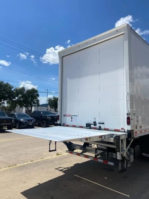 2026 Hino L6 - image 10