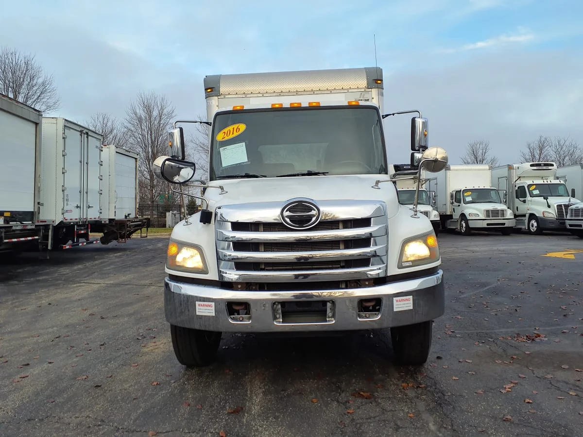 2016 Hino 338 in Bolingbrook, IL — photo 2