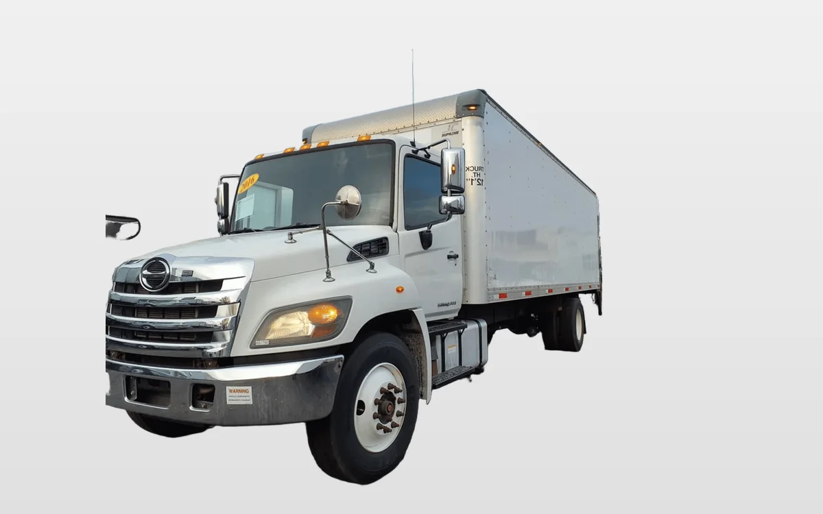 2016 Hino 338 - image 1