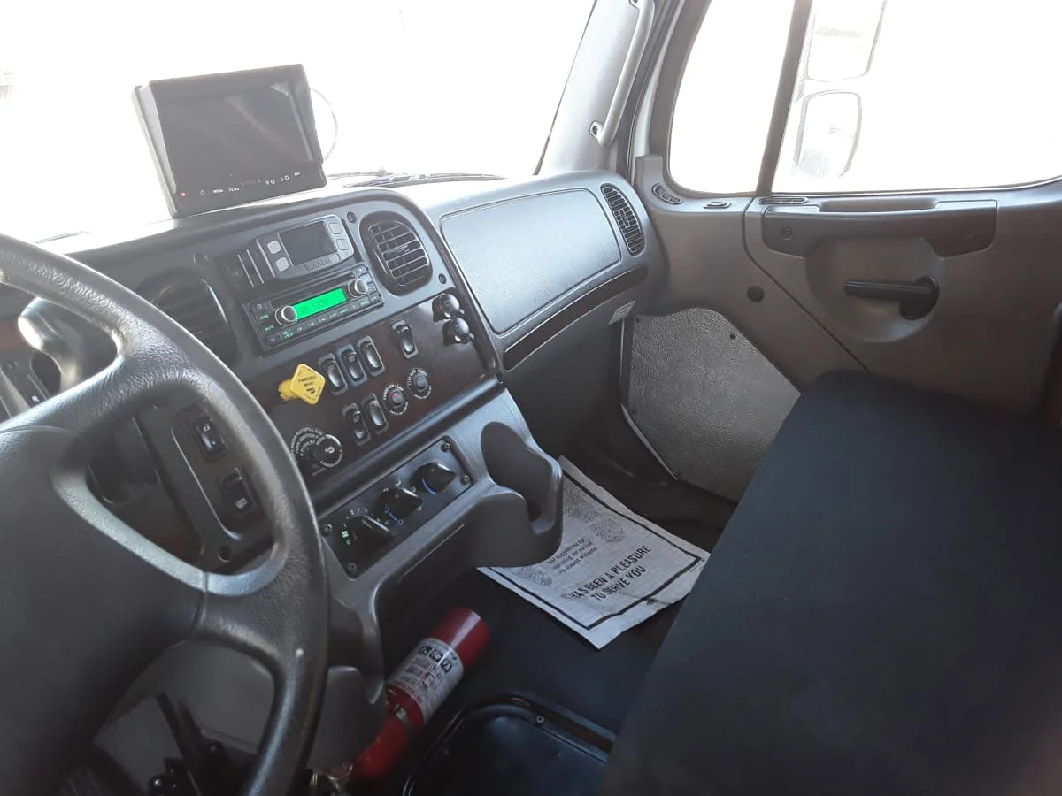 2020 Freightliner M2 106 - image 8