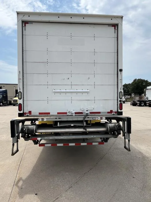 2021 International LT — photo 6