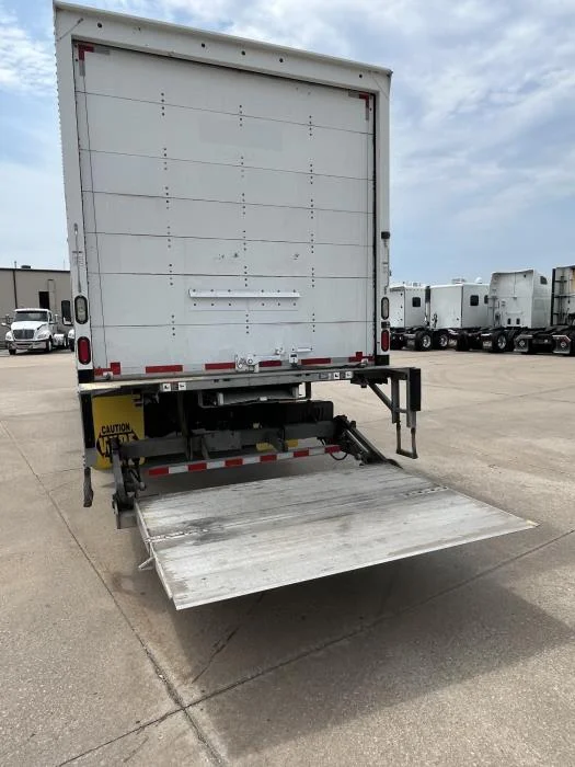 2021 International LT — photo 8