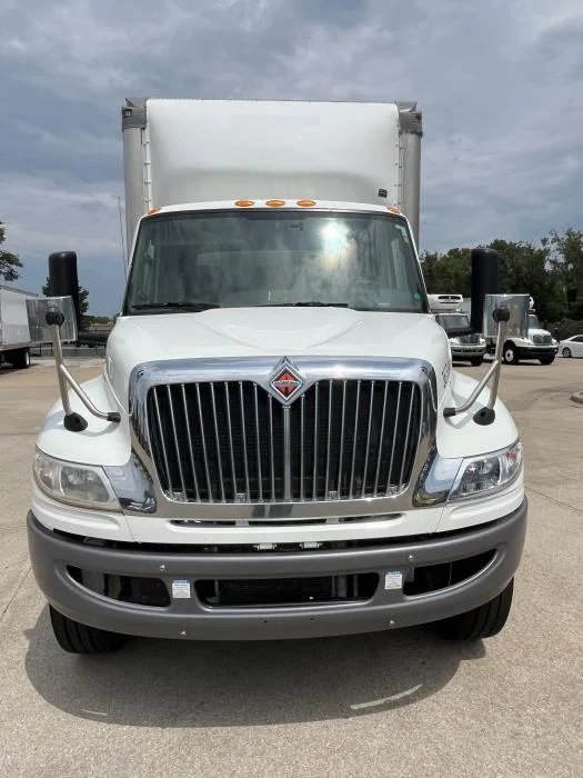 2021 International LT — photo 11
