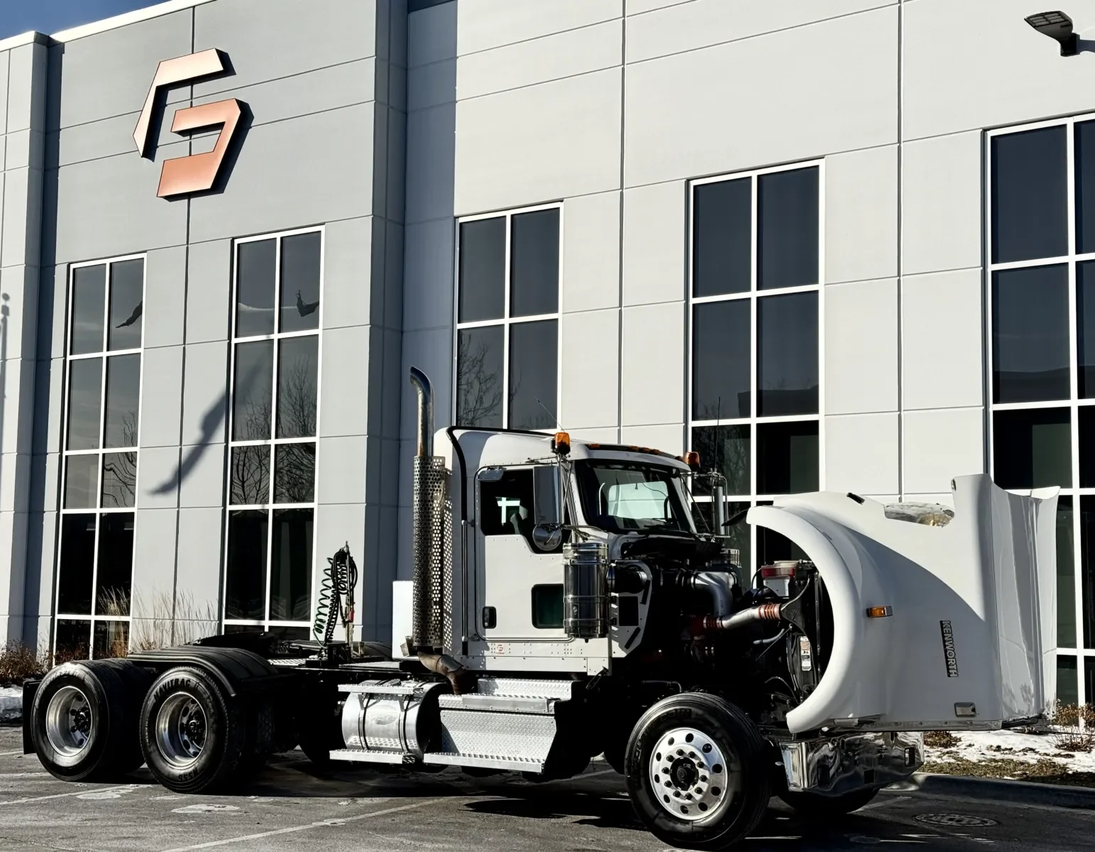 2020 Kenworth W900 - image 9