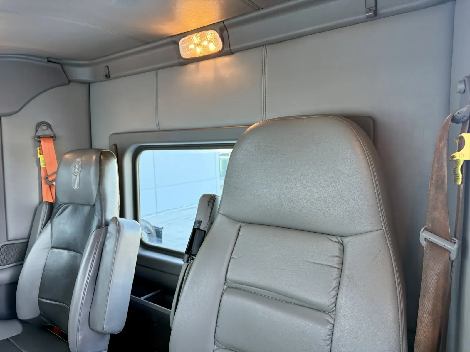 2020 Kenworth W900 - image 20