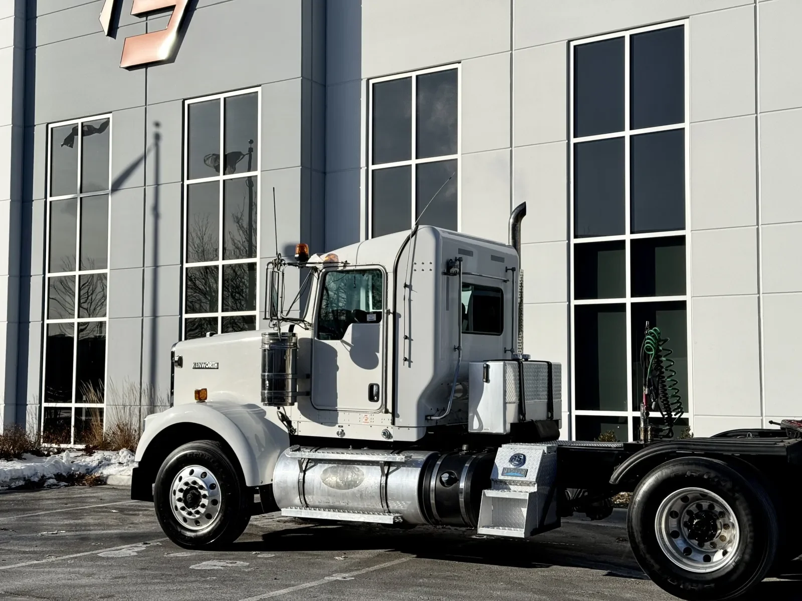 2020 Kenworth W900 in New Lenox, IL — photo 8