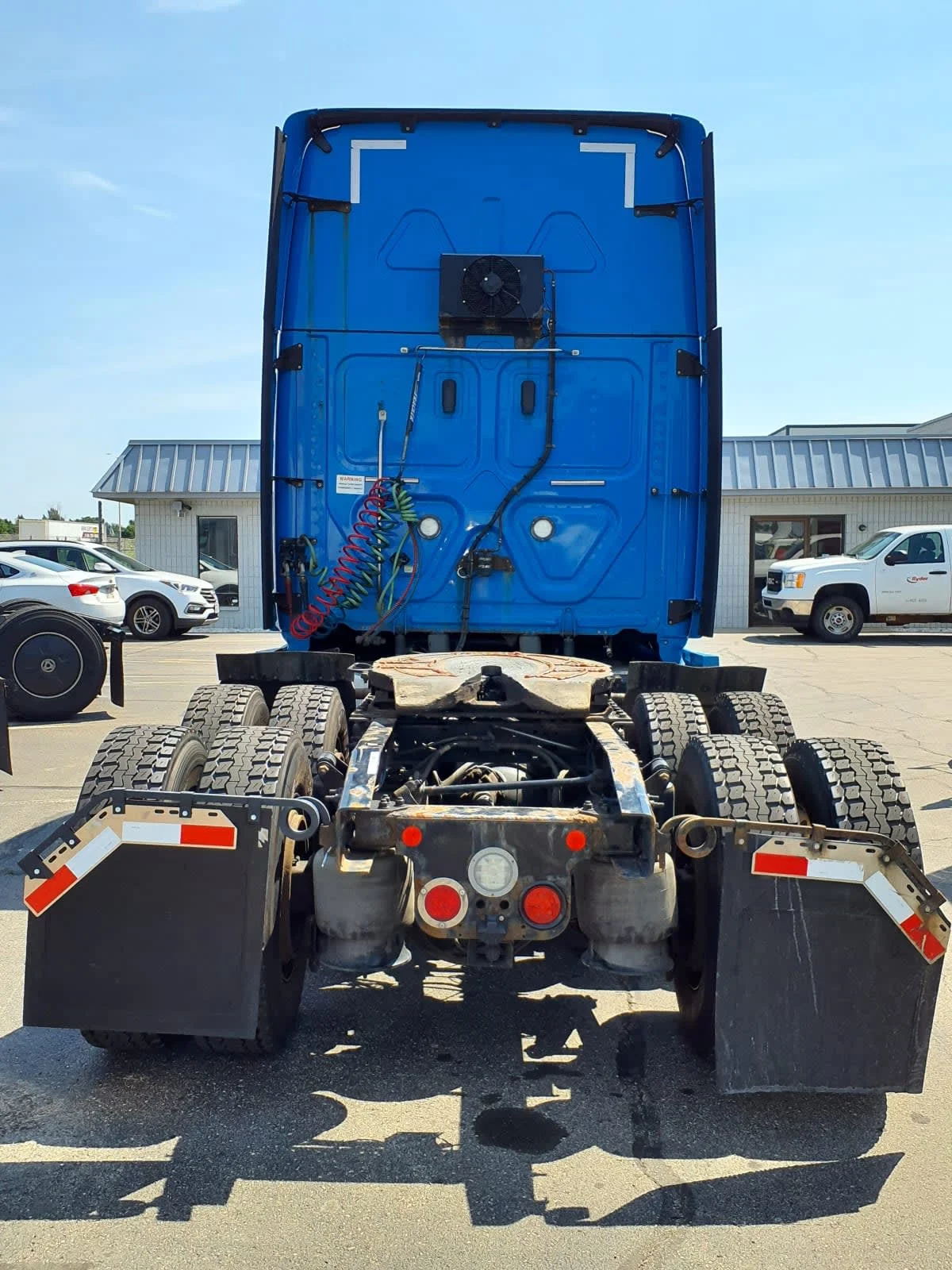 2020 Freightliner Cascadia in Oak Creek, WI — photo 5