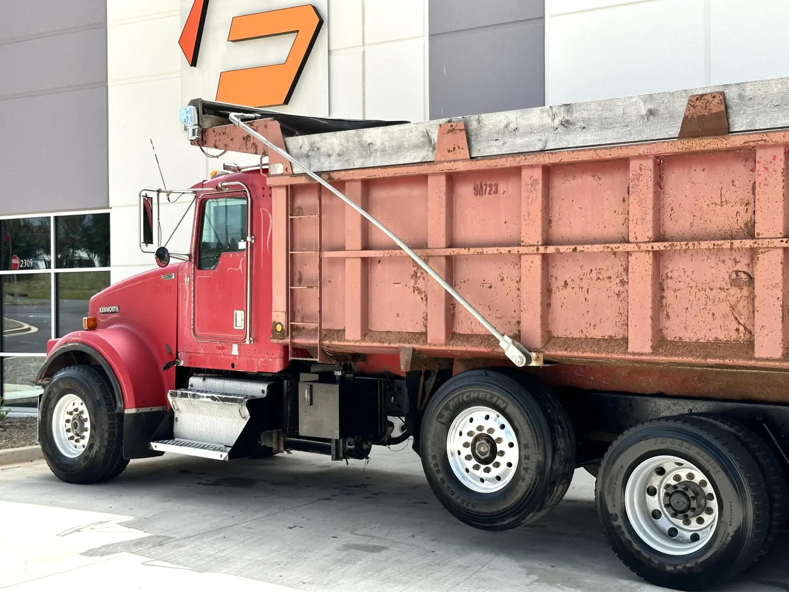 2000 Kenworth W900 in Greer, SC — photo 9