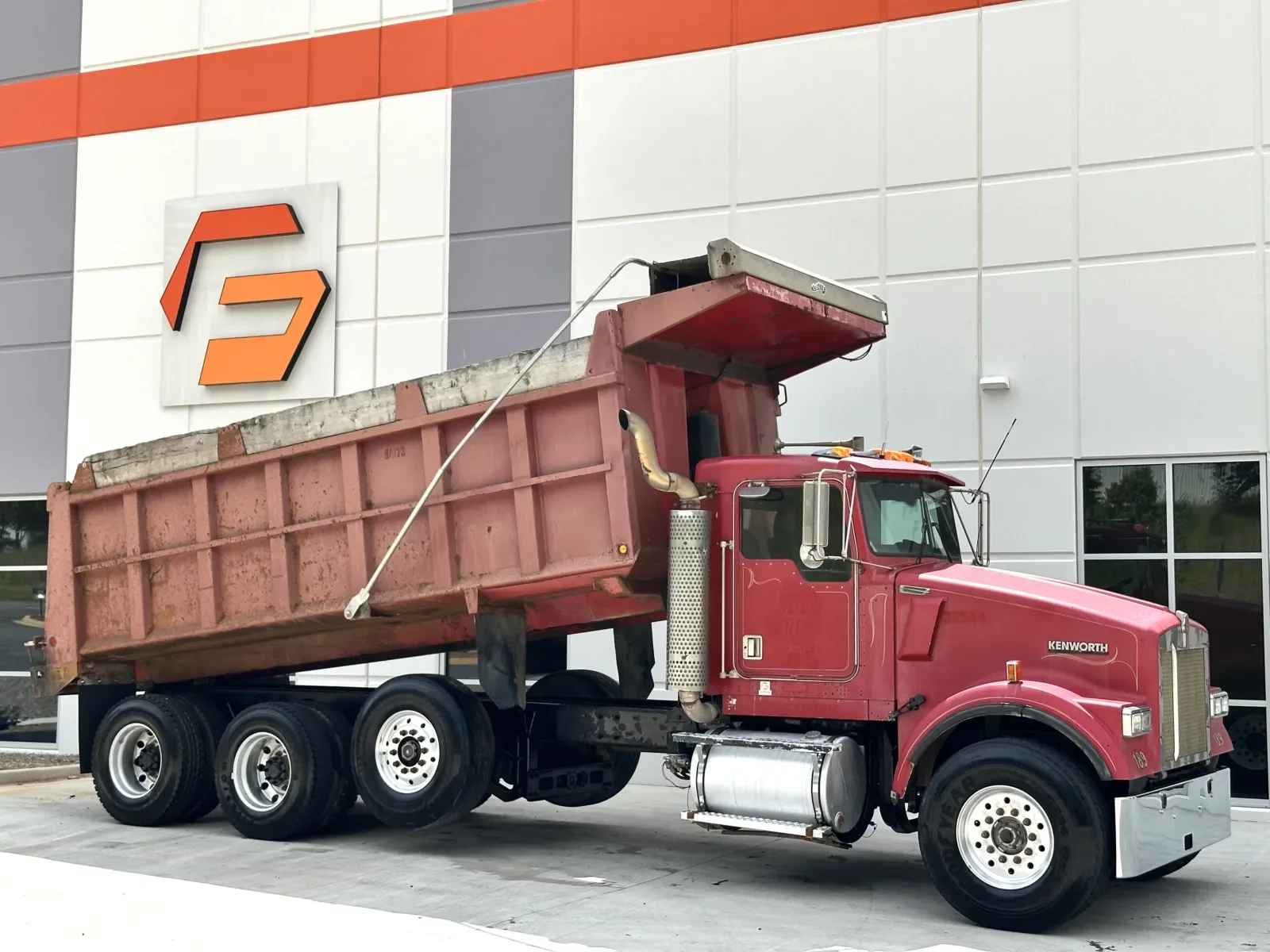 2000 Kenworth W900