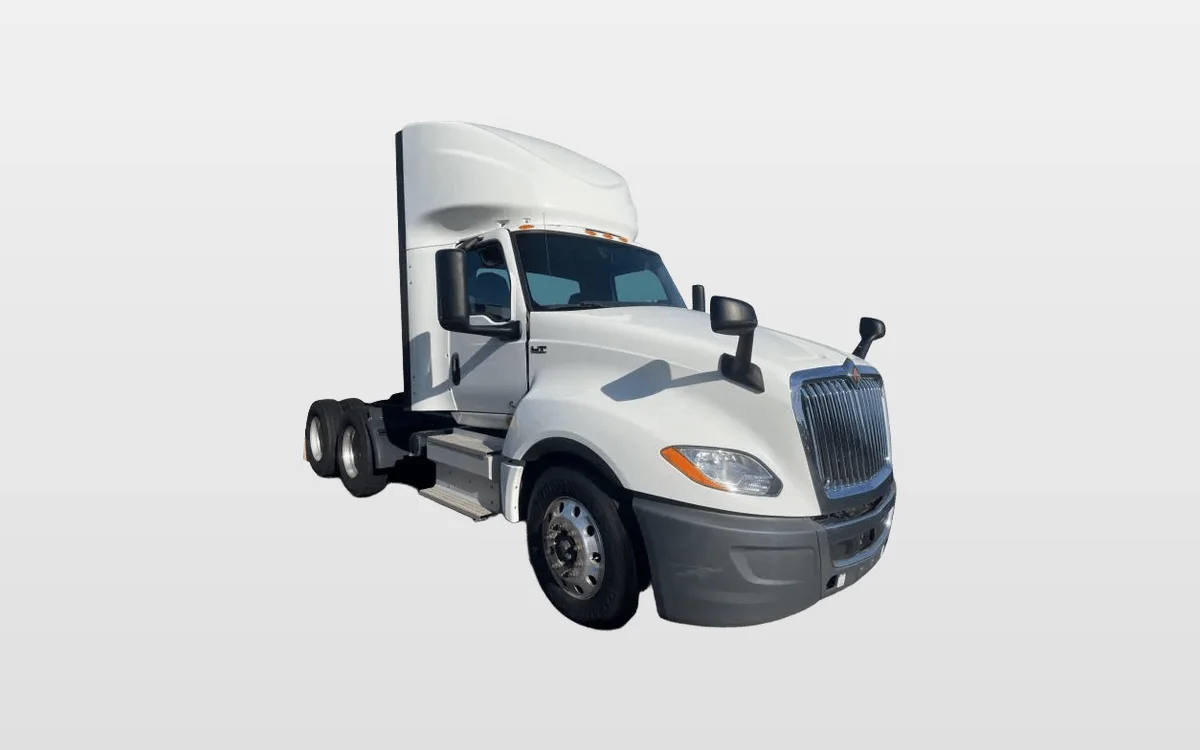 2020 International LT - image 1