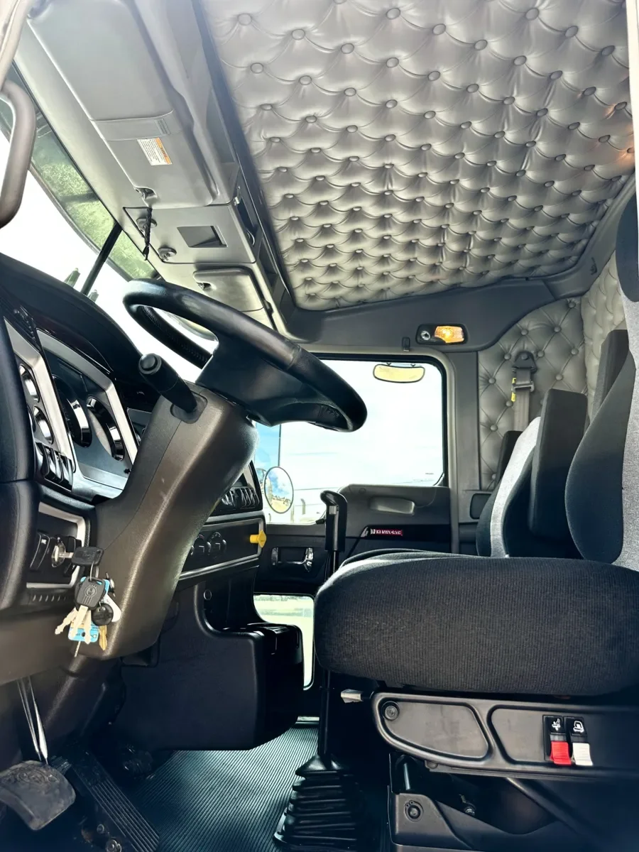 2022 Kenworth T800 in Hutchins, TX — photo 14