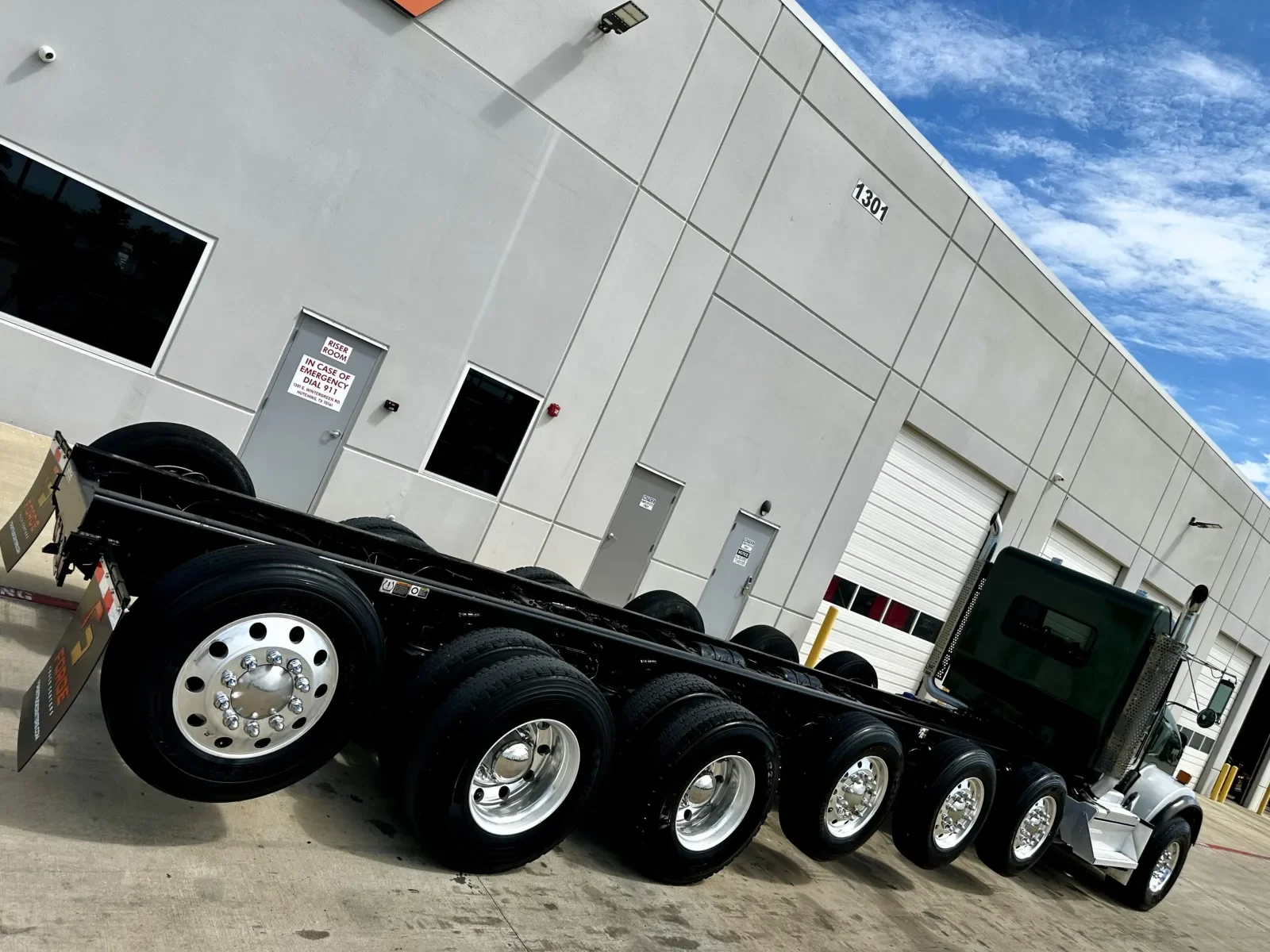 2022 Kenworth T800 in Hutchins, TX — photo 11