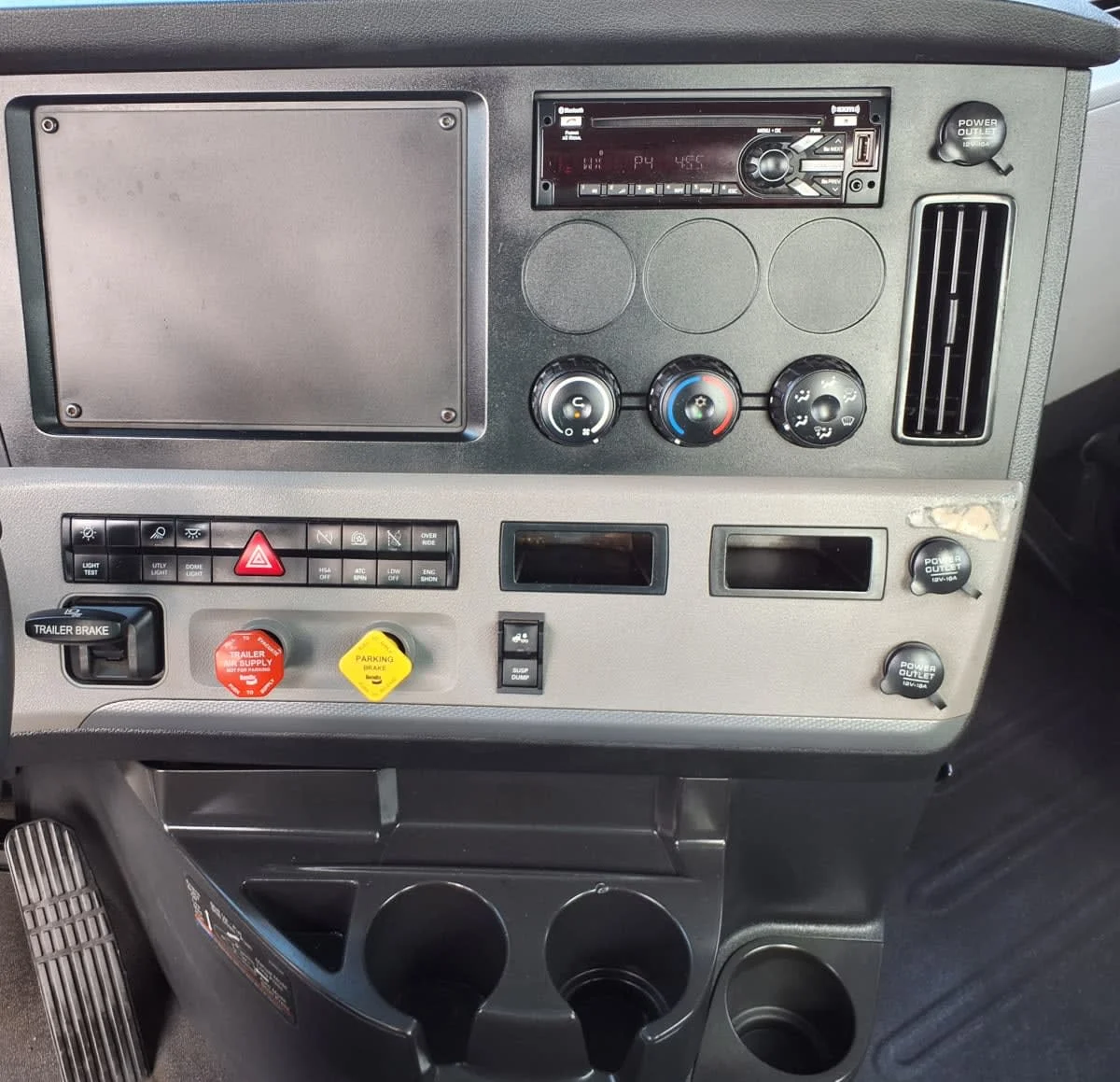 2020 Freightliner Cascadia in Memphis, TN — photo 10
