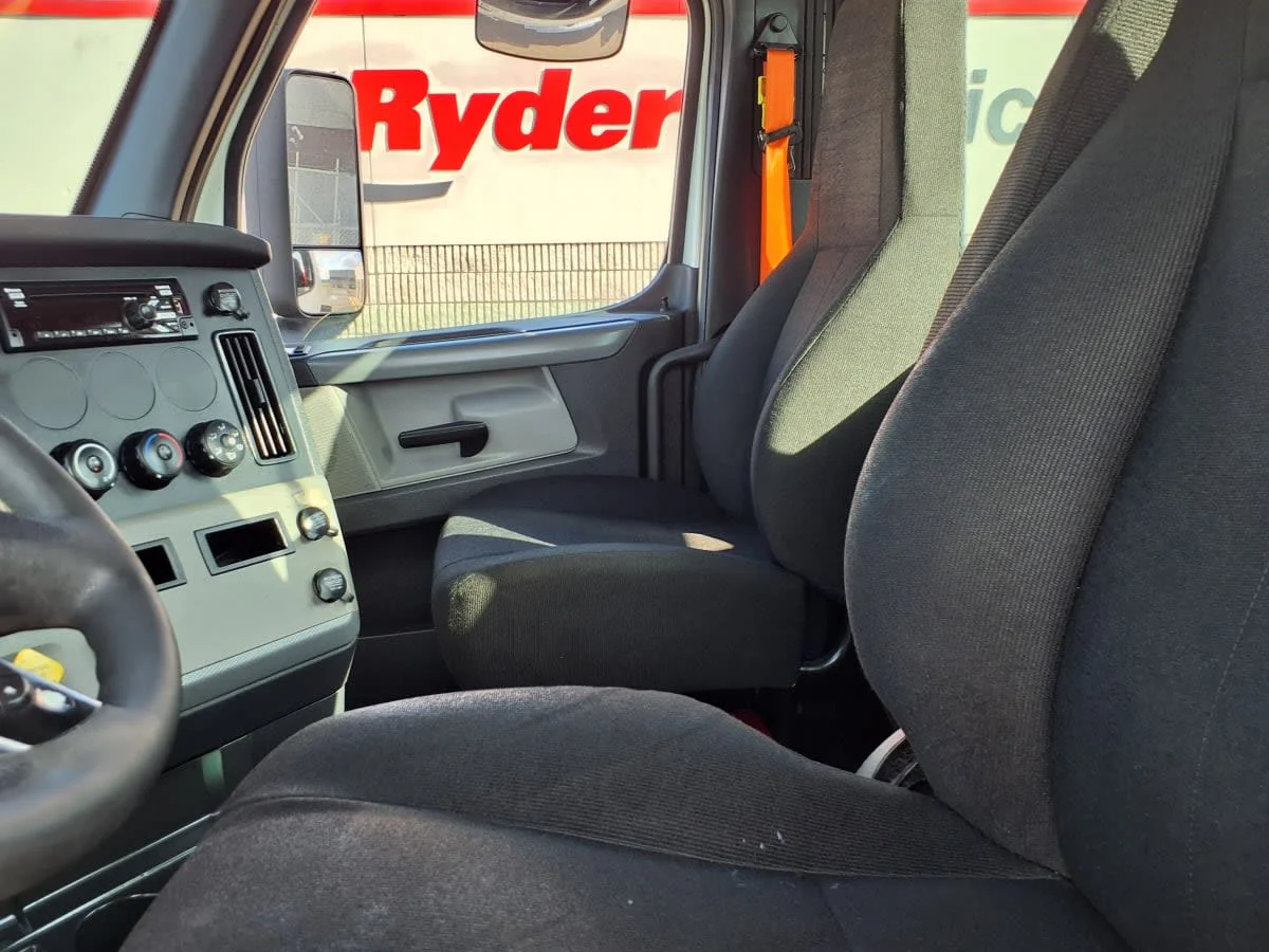 2020 Freightliner Cascadia in Memphis, TN — photo 7