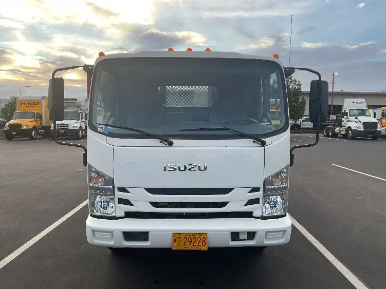 2020 Isuzu NQR in Torrance, CA — photo 2