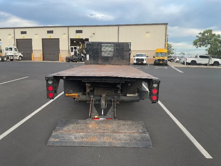 2020 Isuzu NQR in Torrance, CA — photo 9