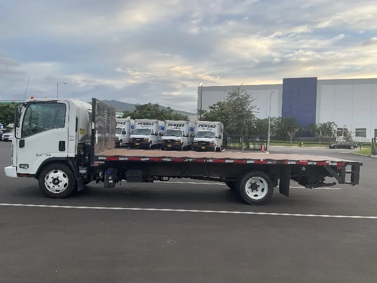 2020 Isuzu NQR in Torrance, CA — photo 4