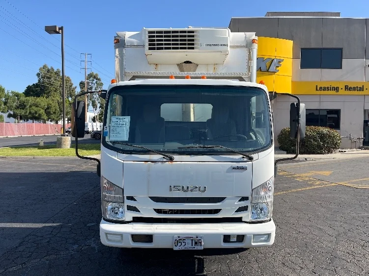2019 Isuzu NRR in Torrance, CA — photo 2