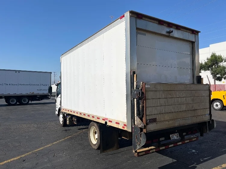 2019 Isuzu NRR in Torrance, CA — photo 6