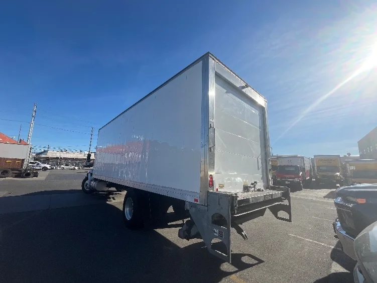2019 International 4300 - image 6