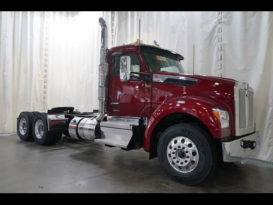 2027 Kenworth T880 in Texarkana, TX