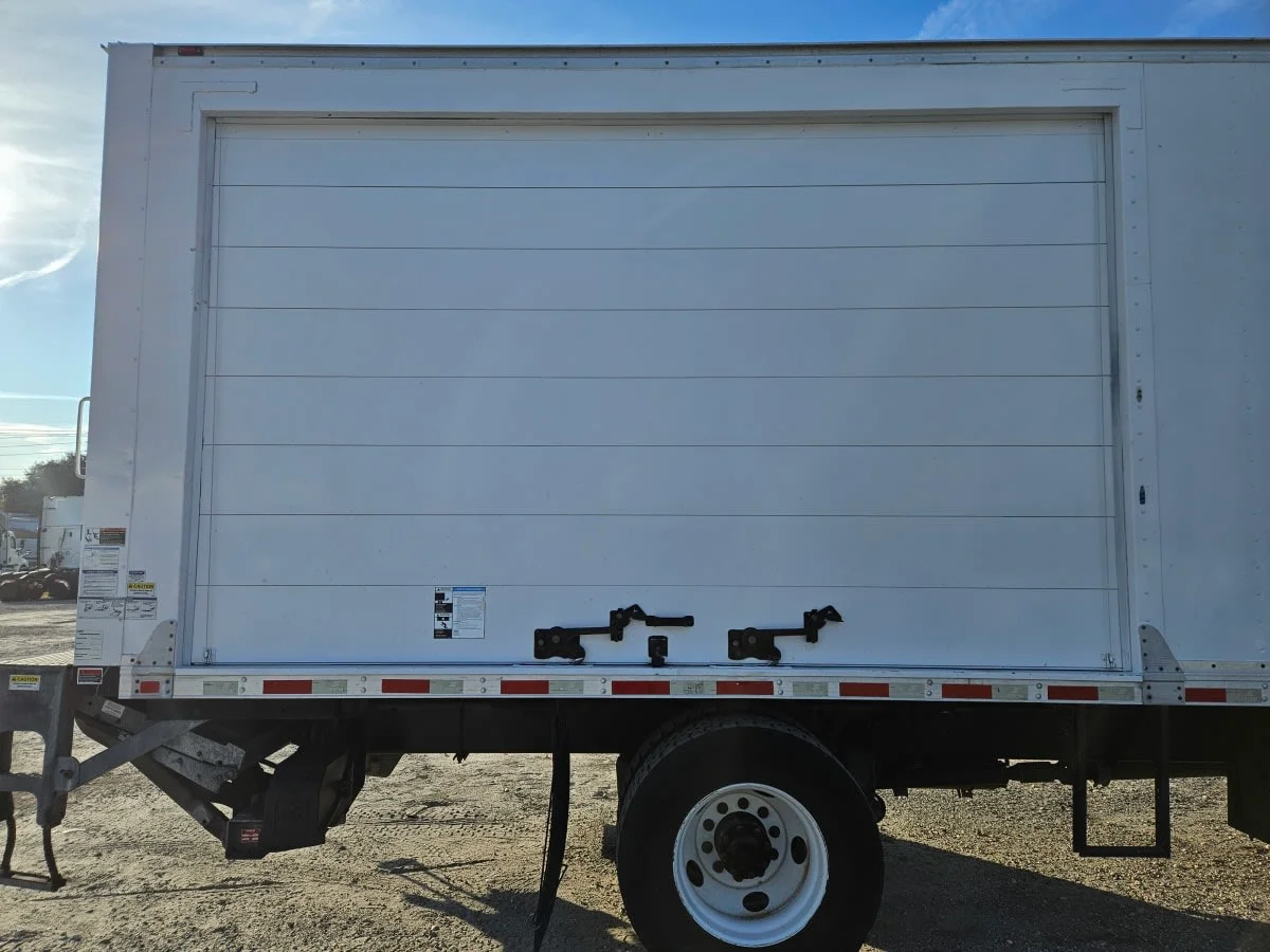 2019 Freightliner M2 106 - image 12