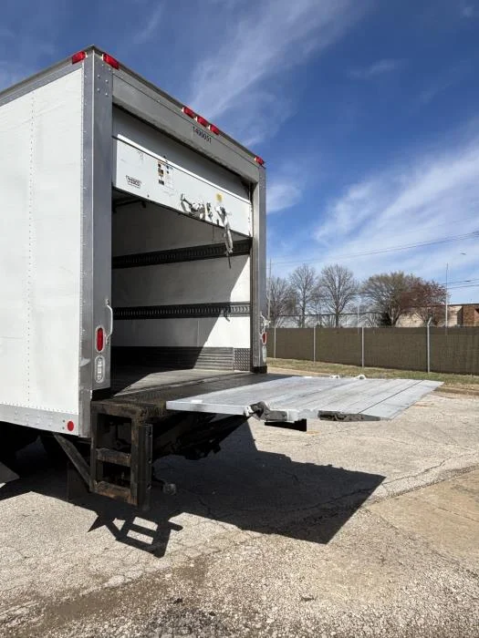 2019 International MV - image 6