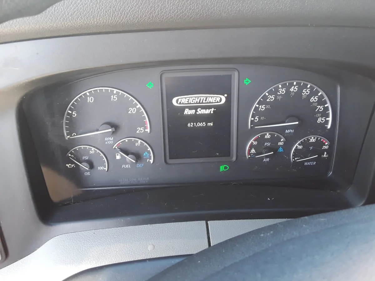 2021 Freightliner Cascadia in Bolingbrook, IL — photo 10