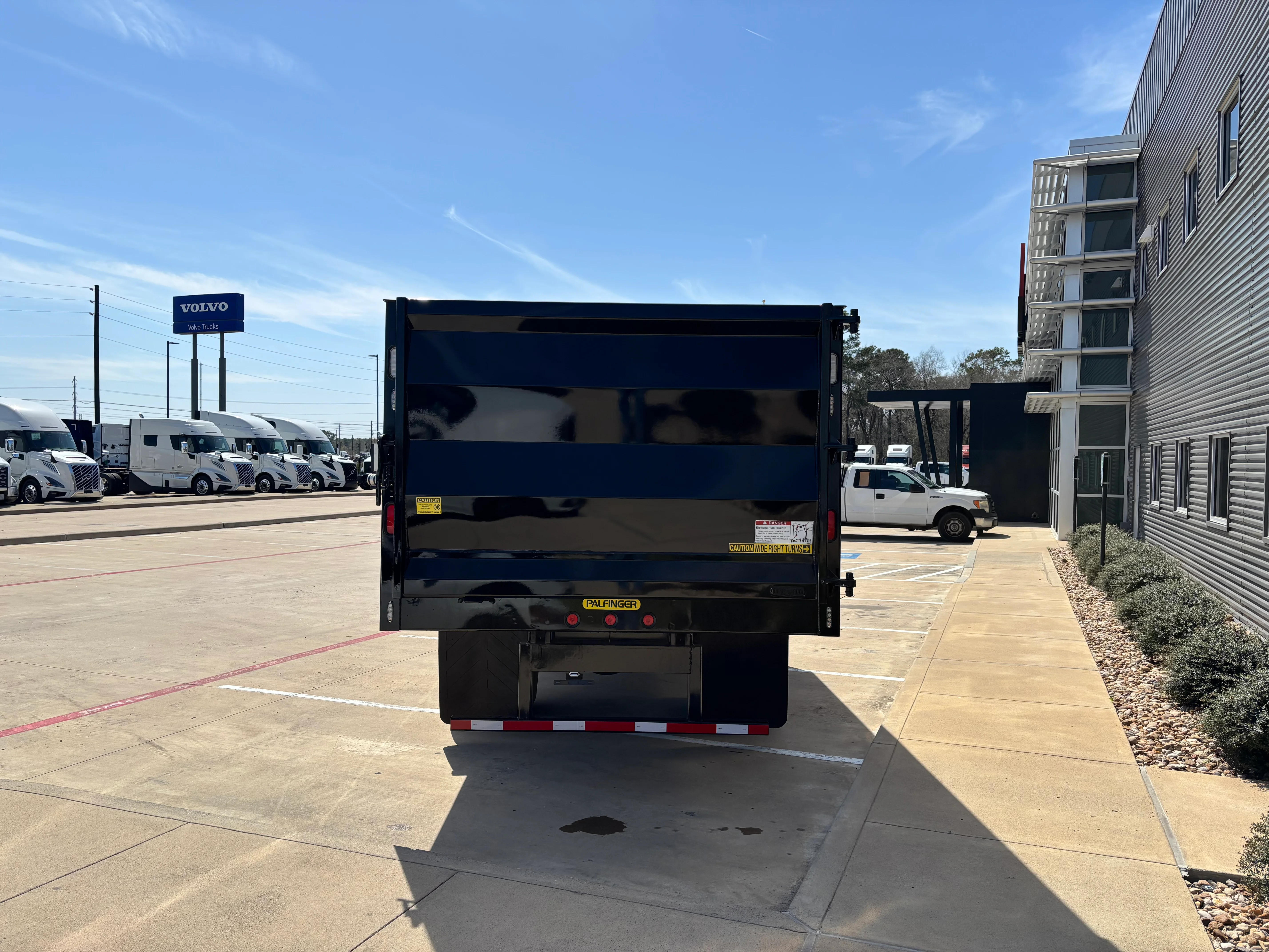 2025 Mack MD in Houston, TX — photo 2