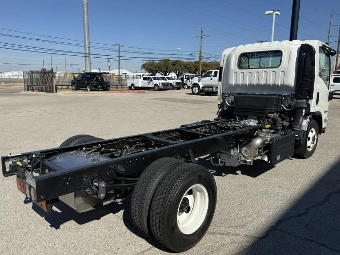 2026 Isuzu NPR - image 6