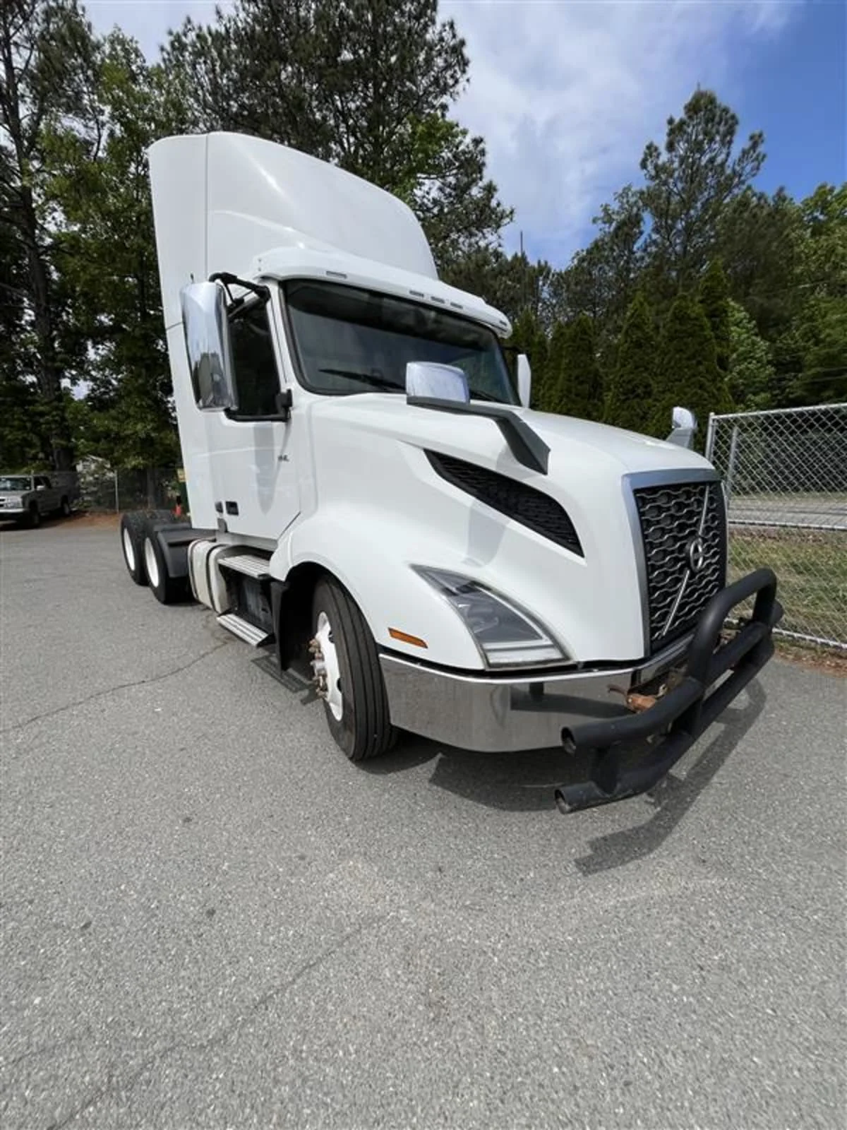 2020 Volvo VNL 860 in Ashland, VA — photo 3