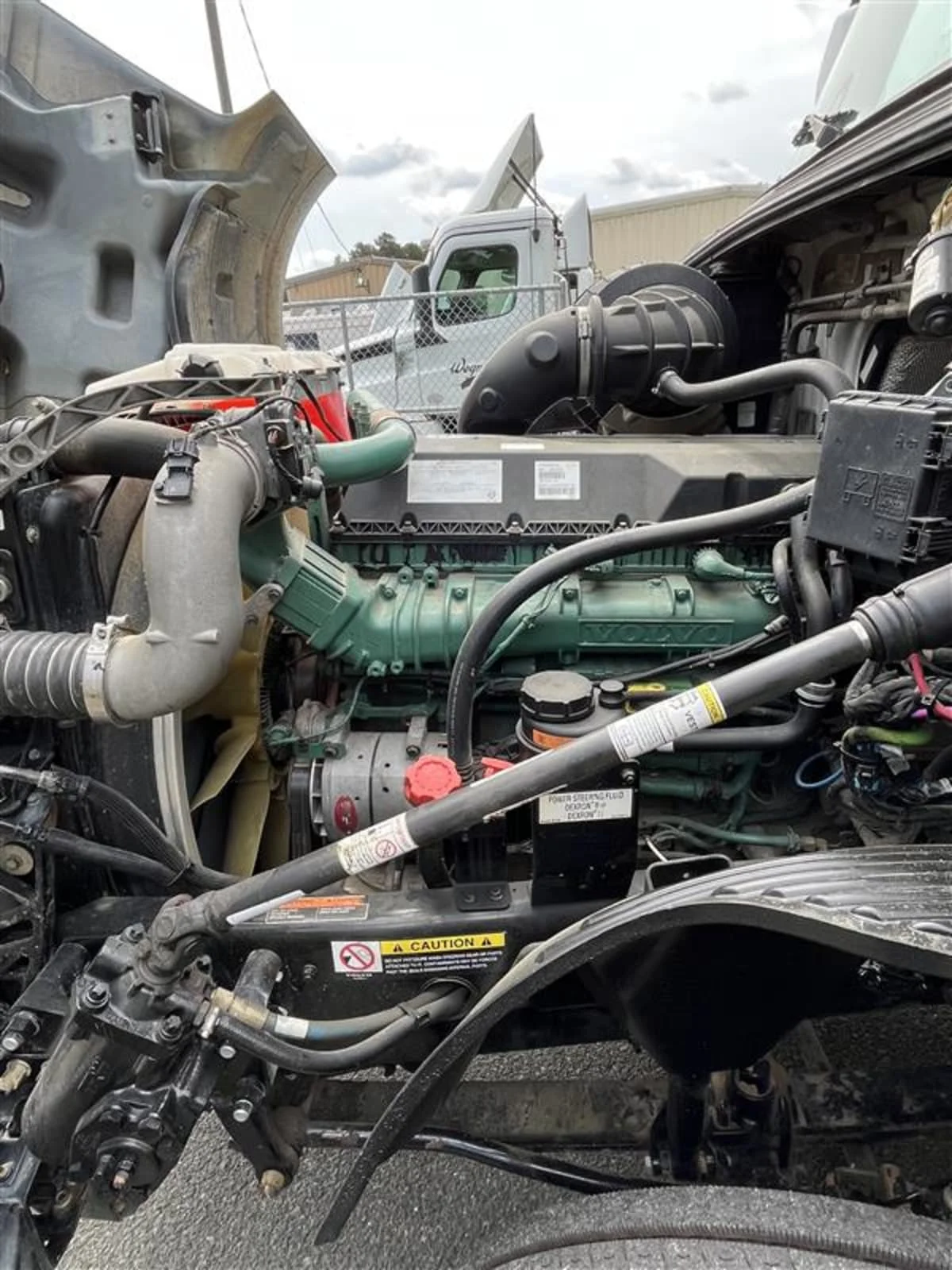 2020 Volvo VNL 860 in Ashland, VA — photo 8