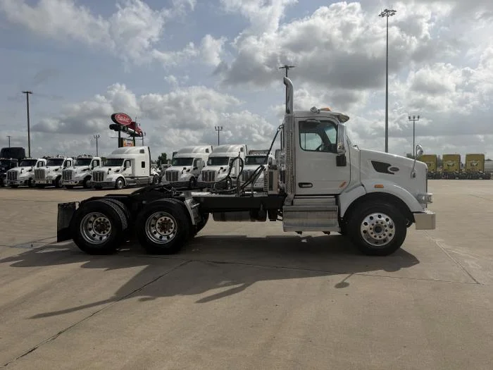 2020 Peterbilt 567 - image 7