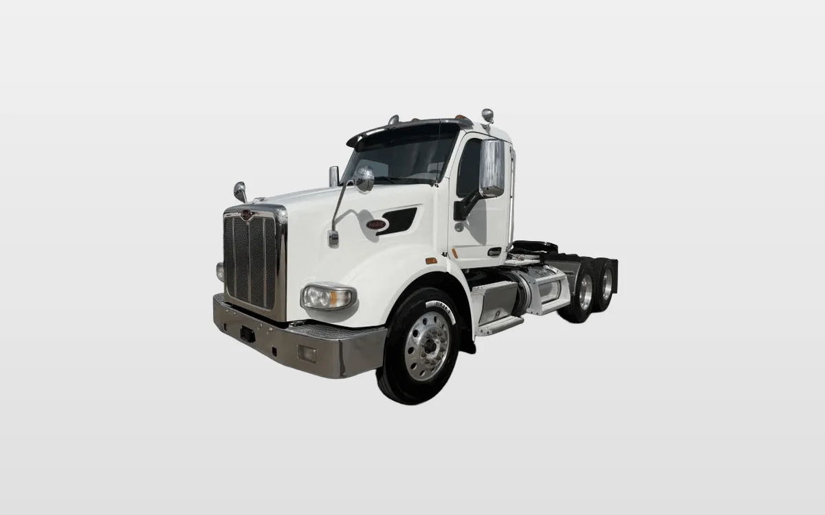 2020 Peterbilt 567 - image 1