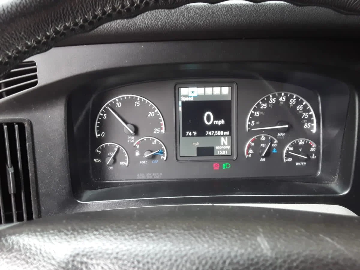 2020 Freightliner Cascadia in Kansas City, MO — photo 7