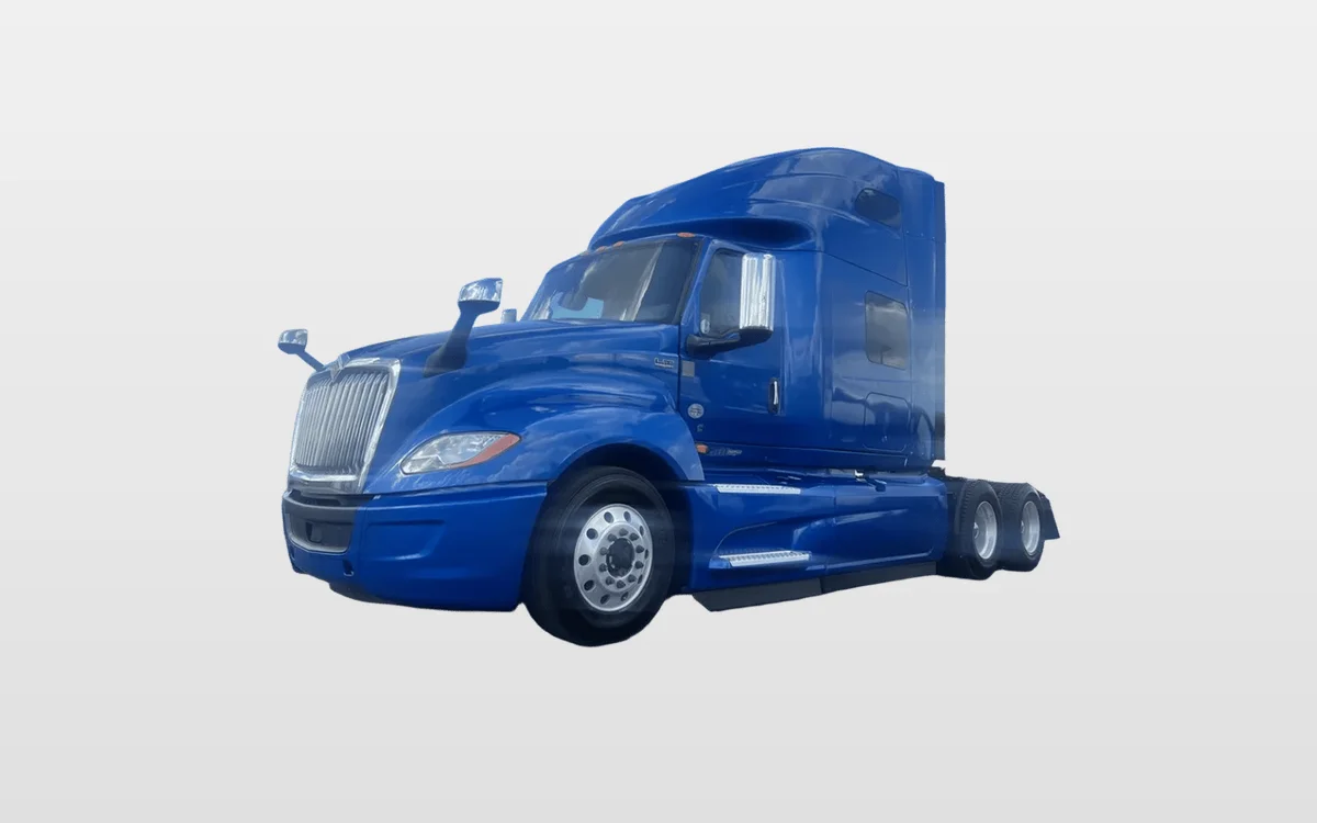 2020 International LT - image 1