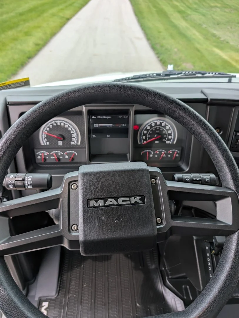 2026 MACK MD6 - NEW TRUCKS BOX TRUCK - image 9