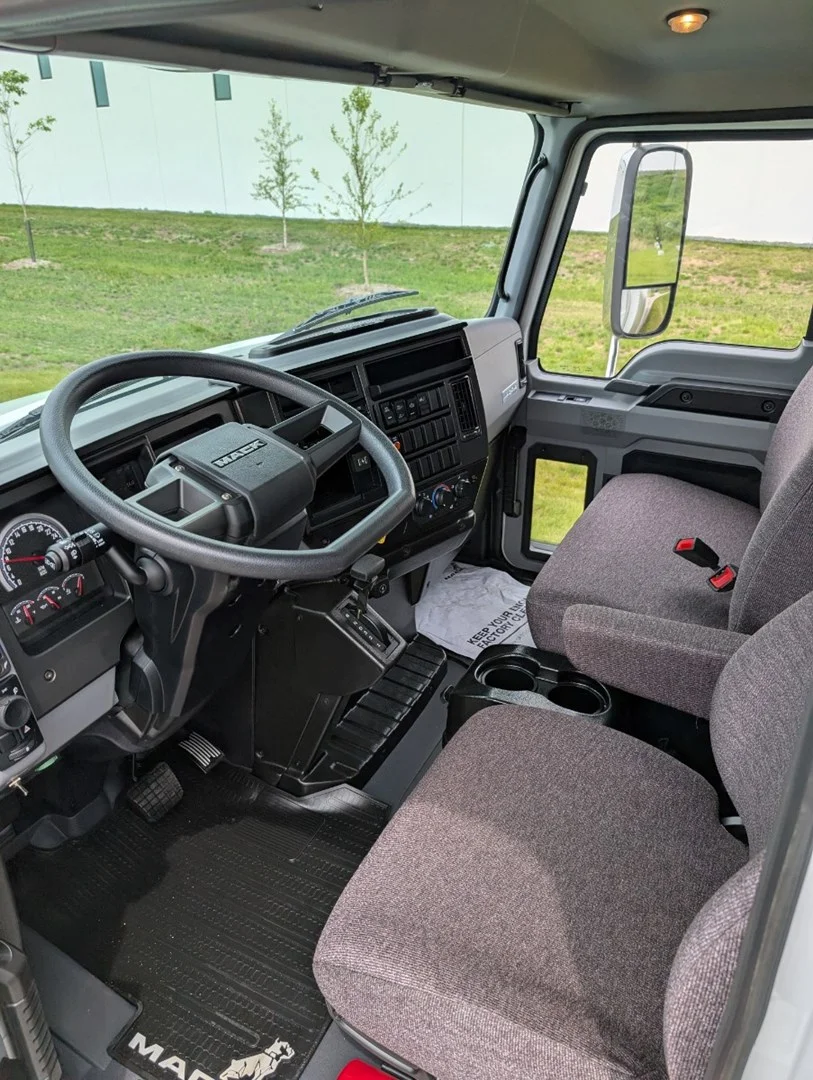 2026 MACK MD6 - NEW TRUCKS BOX TRUCK - image 8