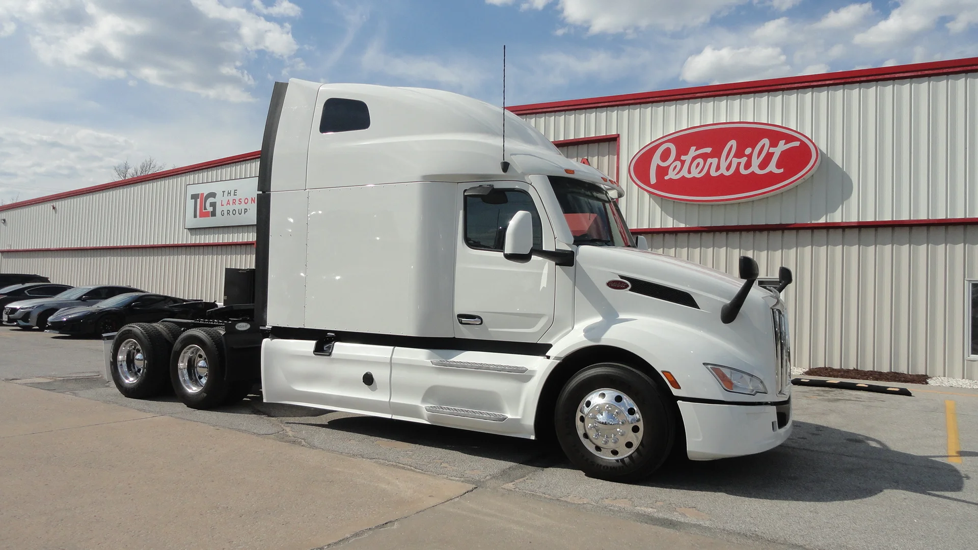 2024 Peterbilt 579 - image 2