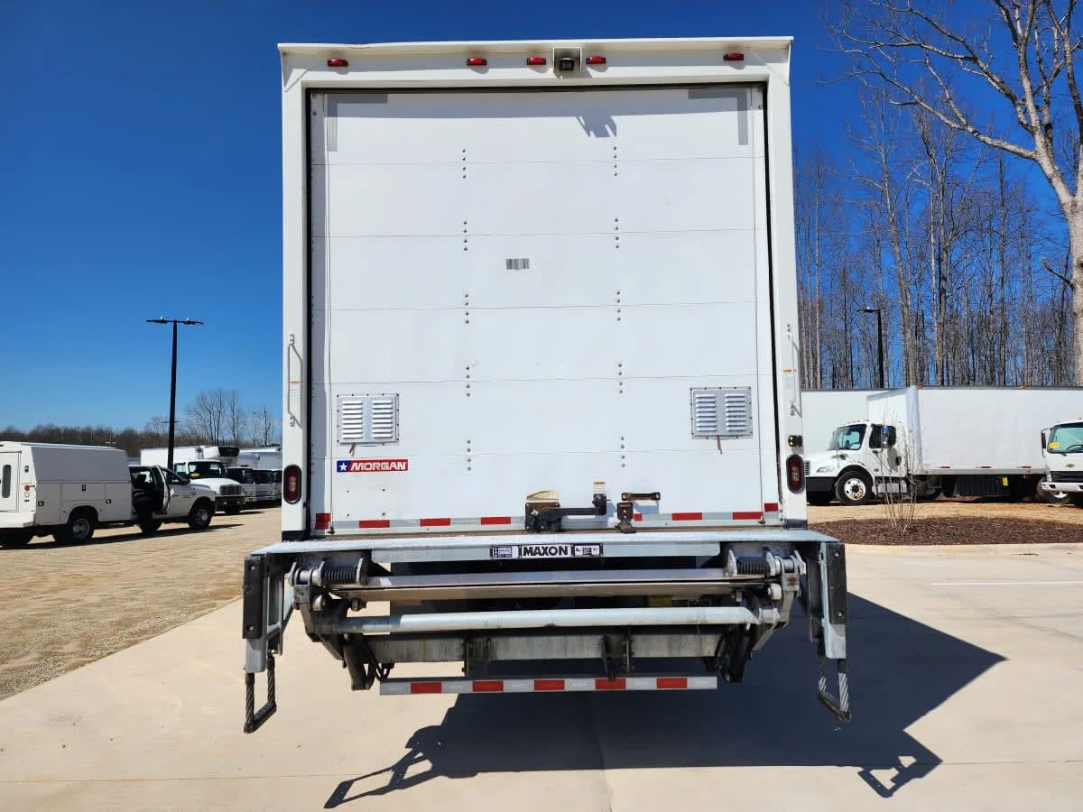 2004 Freightliner in Greensboro, NC — photo 5