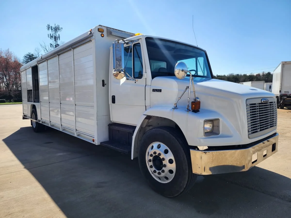 2004 Freightliner in Greensboro, NC — photo 3